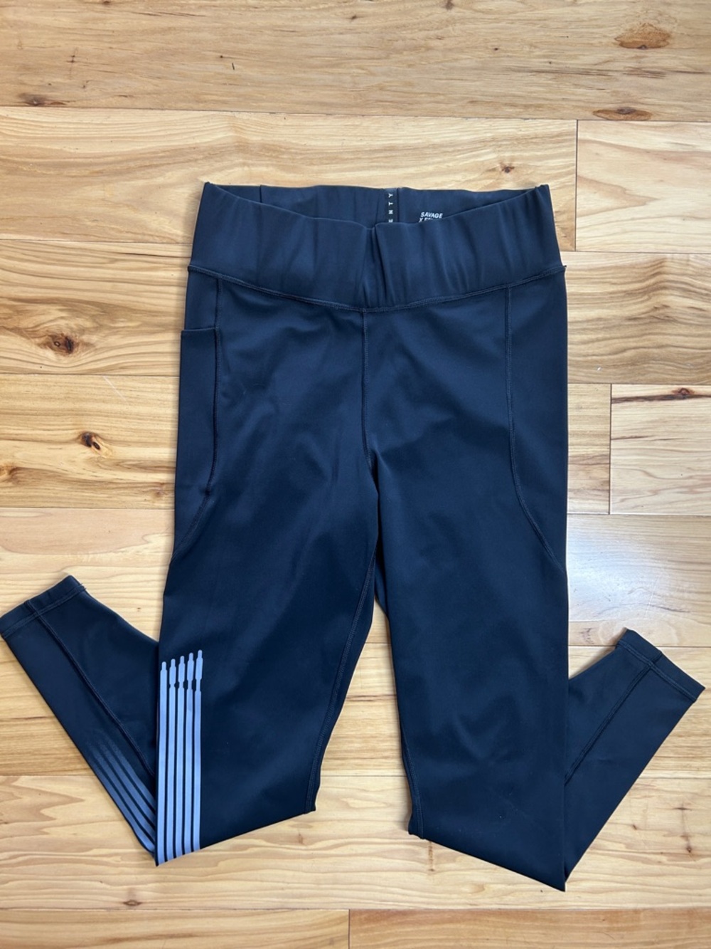 Savage X Fenty Sporty Black Leggings with One Pocket | Size 1X